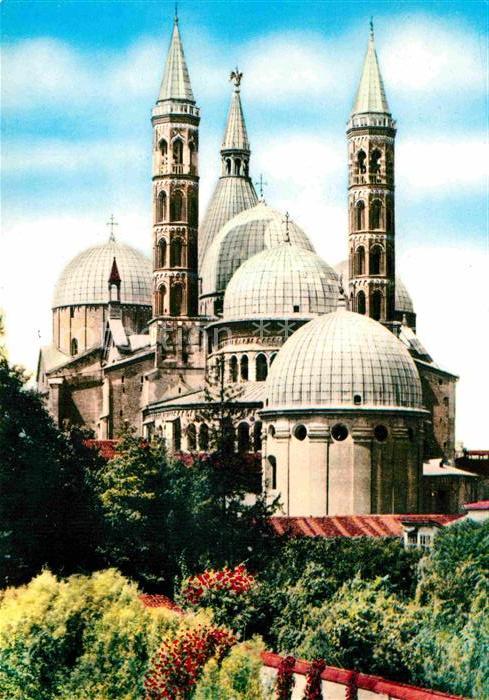 Padova Le cupole della Baslica de Santo