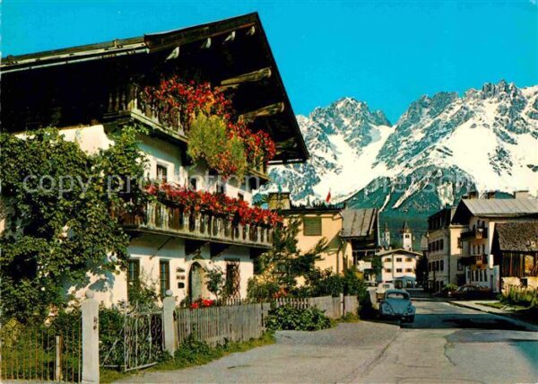 Kitzbuehel Tirol Strassenmotiv Ehrenbachgasse mit Infeld