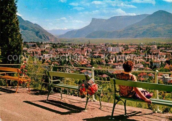 Meran Merano Tappeinerweg mit Penegalblick