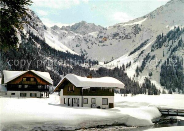 Tannheim Tirol Vilsalpsee mit Lachenspitze Winterpanor