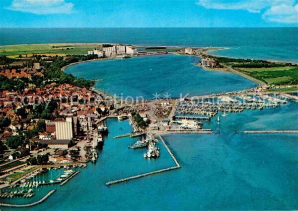 Heiligenhafen Ostseebad Fliegeraufnahme mit Hafen