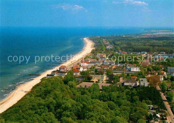 Kuehlungsborn Ostseebad Fliegeraufnahme mit Strand