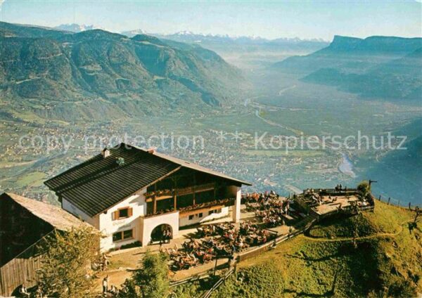 Dorf Tirol Gasthof Hochmut