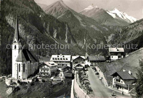 Heiligenblut Kaernten Kirche mit Grossglockner
