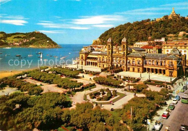 San Sebastian  Pais Vasco ES Parque de Alderdi Eder y Ayuntamiento