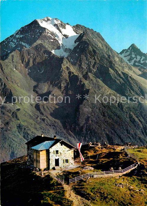Starkenburgerhuette in den Stubaier Alpen mit Habicht