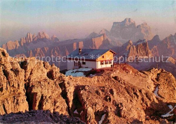 Dolomiten Passo Falzarego Rifugio Monte Lagazuoi