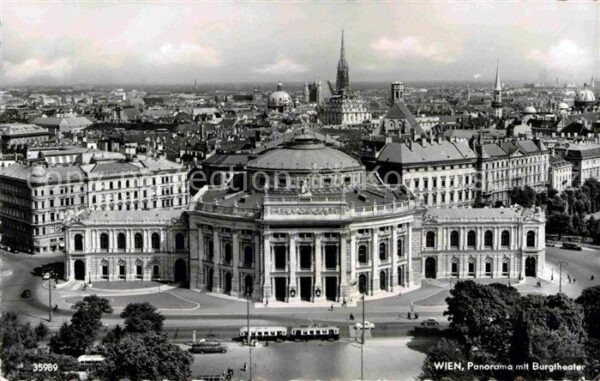 Theatergebaeude Burgtheater Wien Strassenbahn
