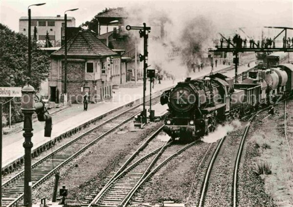 Lokomotive Dampflokomotive Baureihe 52.80 Bahnhof