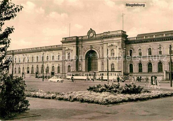 Bahnhof Hauptbahnhof Magdeburg Strassenbahn