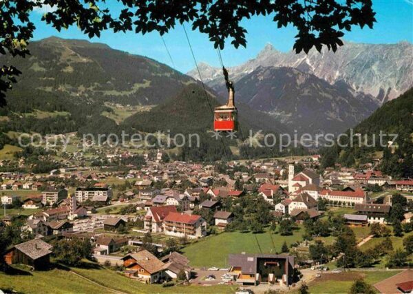 Schruns Vorarlberg mit Montafoner Hochjochbahn und Galmer