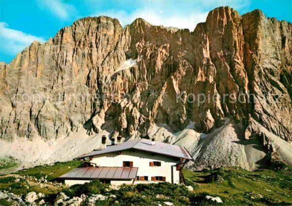 Dolomiti Rifugio Tissi verso il Civetta