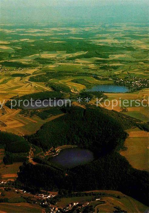 Eifel Region Gemündener Weinfelder und Schalkenmehre