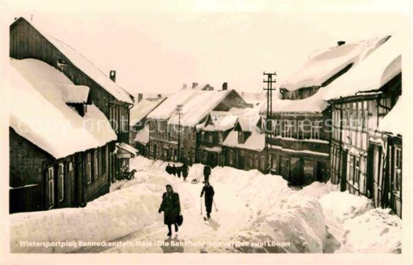 Benneckenstein Harz tief verschneite Bahnhofstrasse Winters