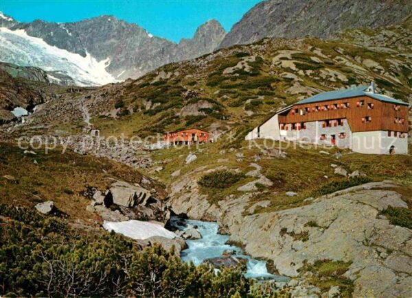 Sulzenauhuette Berghaus Stubaier Alpen Bergbach