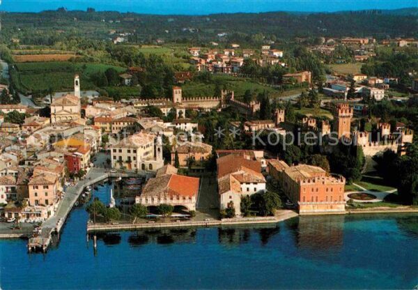Lazise Lago di Garda Fliegeraufnahme Partie am See Hafen