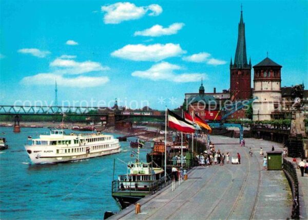 Duesseldorf Rheinufer