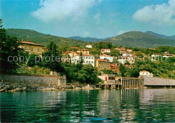 Ika Croatia Partie am Meer