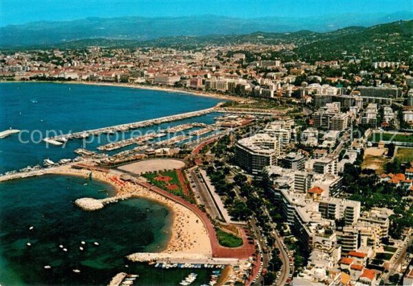 Cannes 06 La Croisette et le Port Pierre Canto