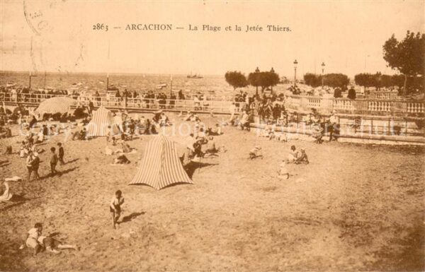 Arcachon 33 La plage et la Jetée Thiers