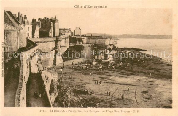 Saint-Malo 35 Perspective des remparts et plage bon s