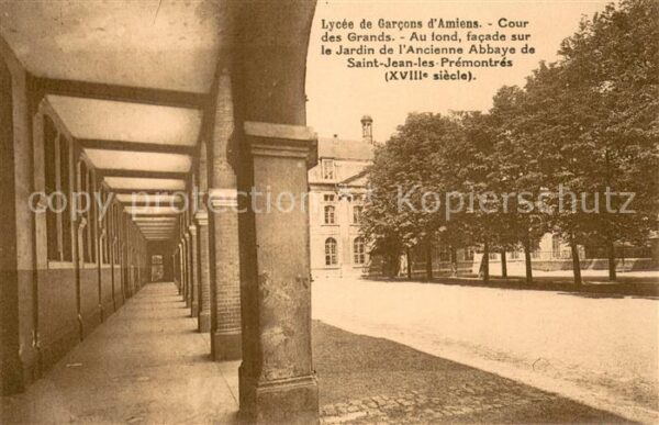 Amiens 80 Lycee de Garcons d’Amiens Cour des Gran