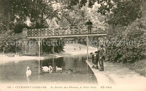 Clermont-Ferrand 63 Le Jardin des Plantes le Petit Pont