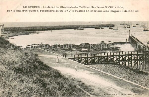 Le Croisic 44 La Jetee ou Chaussee du Trehie par le d