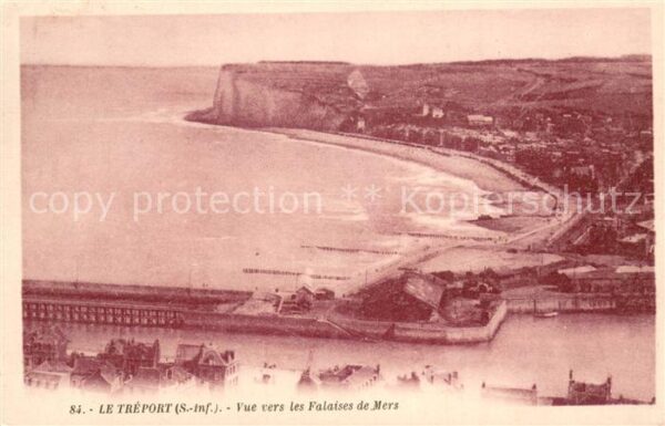Le Treport 76 Vue vers les falaises de mers