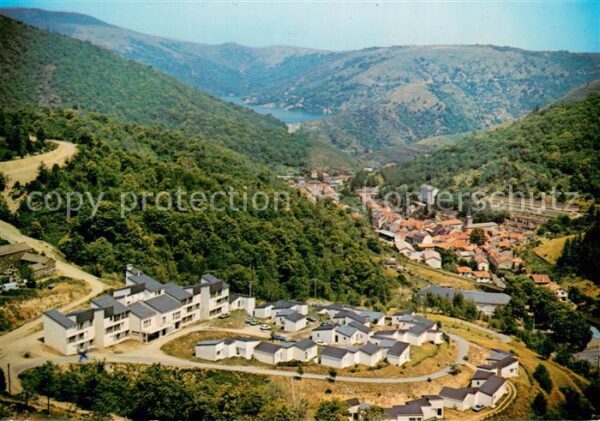 Villefort Lozere La ville et le lac