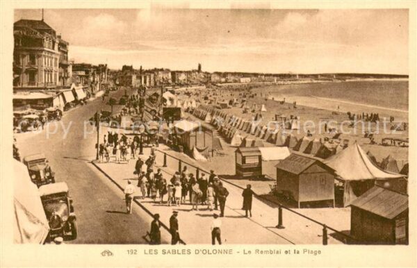 Les Sables-d Olonne 85 Le Remblai et la Plage