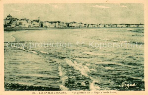 Les Sables-d Olonne 85 Vue generale de la Plage a maree haute