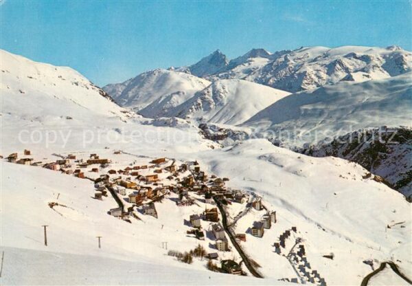 Huez Vue generale et Gran Pic de la Meije