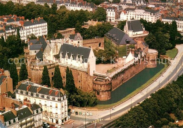 Nantes 44 Fliegeraufnahme Le Chateau des Ducs de