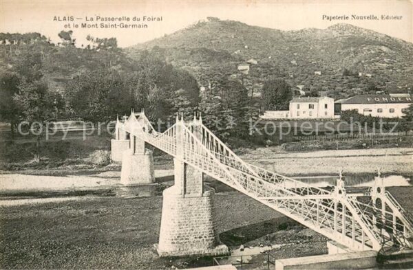 Alais 30 La Passerelle du Foiral et le Mont Sain