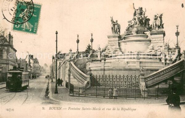 Rouen 76 Fontaine Sainte Marie et rue de la Repu