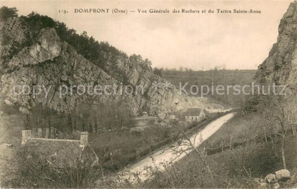 Domfront 61 Orne Vue generale des Rochers et du Tertre S