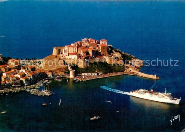 Calvi Sur son promontoire la Citadelle Vue ae