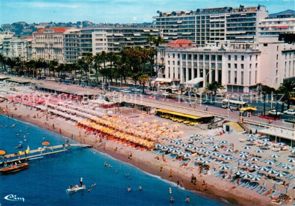 Cannes 06 Vue aerienne Palais du Festival