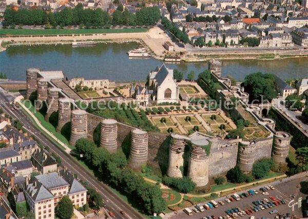 Angers 49 Le chateau Les 17 tours Vue aerienne