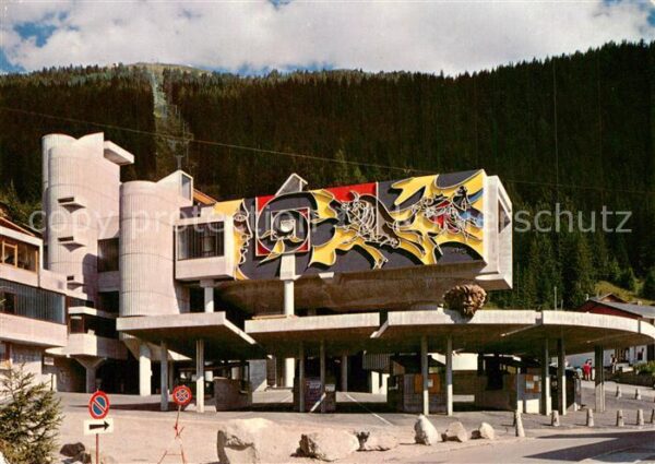 Martigny  Martinaco VS Gare de Medran avec la fresque d_Erni