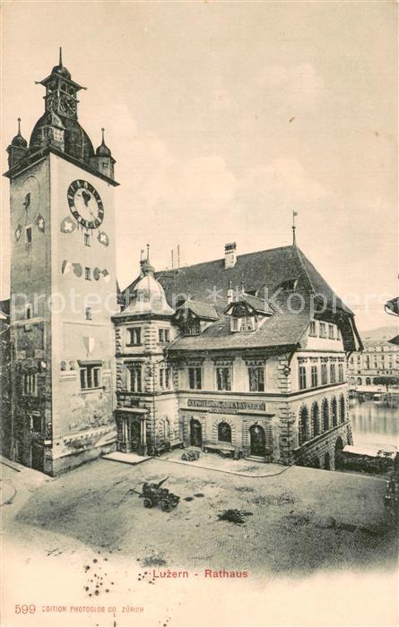 Luzern Vierwaldstaettersee Rathaus