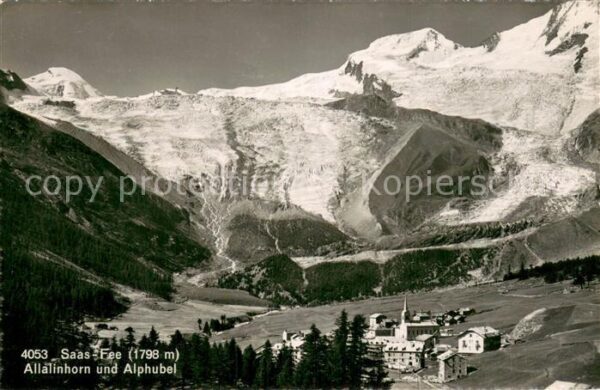 Saas-Fee mit Allalinhorn und Alphubel