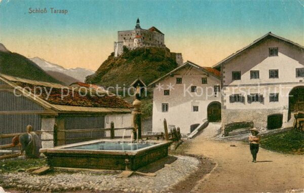 Tarasp Schloss Tarasp Dorfpartie mit Brunnen