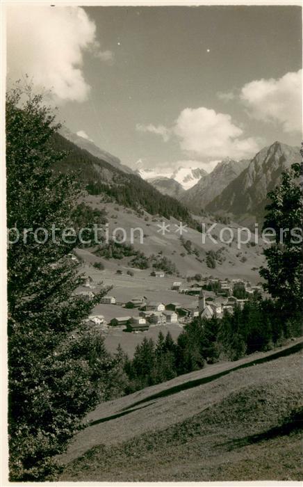Klosters GR mit Silvrettagruppe