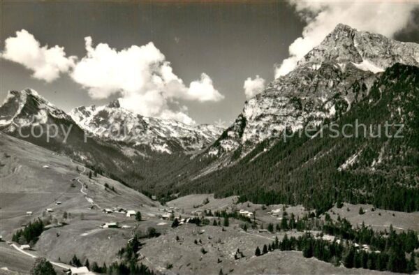 Schwenden Diemtigtal mit Rothorn Spillgerten und Seehorn