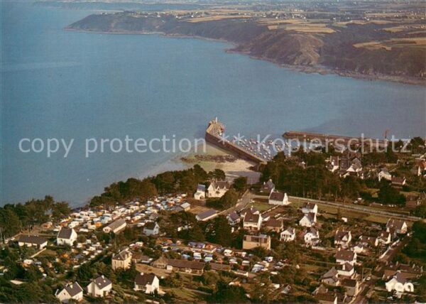 Saint-Brieuc Cotes-d Armor Le port la jetee de Penthievre La Point
