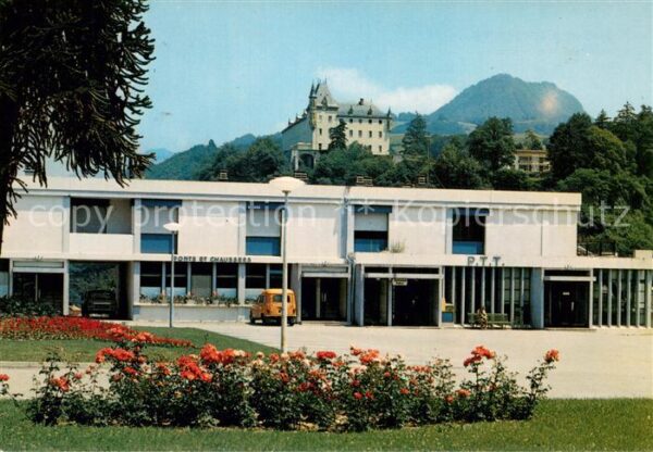 La Rochette Castellane Batiment Administratif Au fond Le Chate