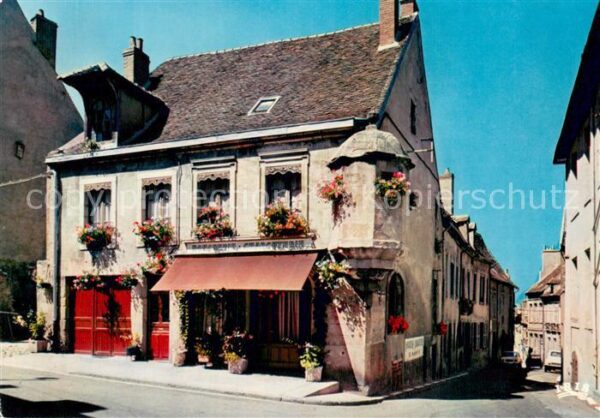 Autun 71 Vieille maison morvandelle avec tour d