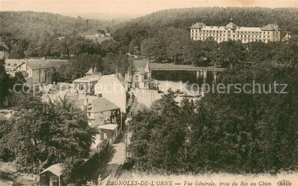 Bagnoles-de-l Orne Vue génerale prise du Roc au Chien